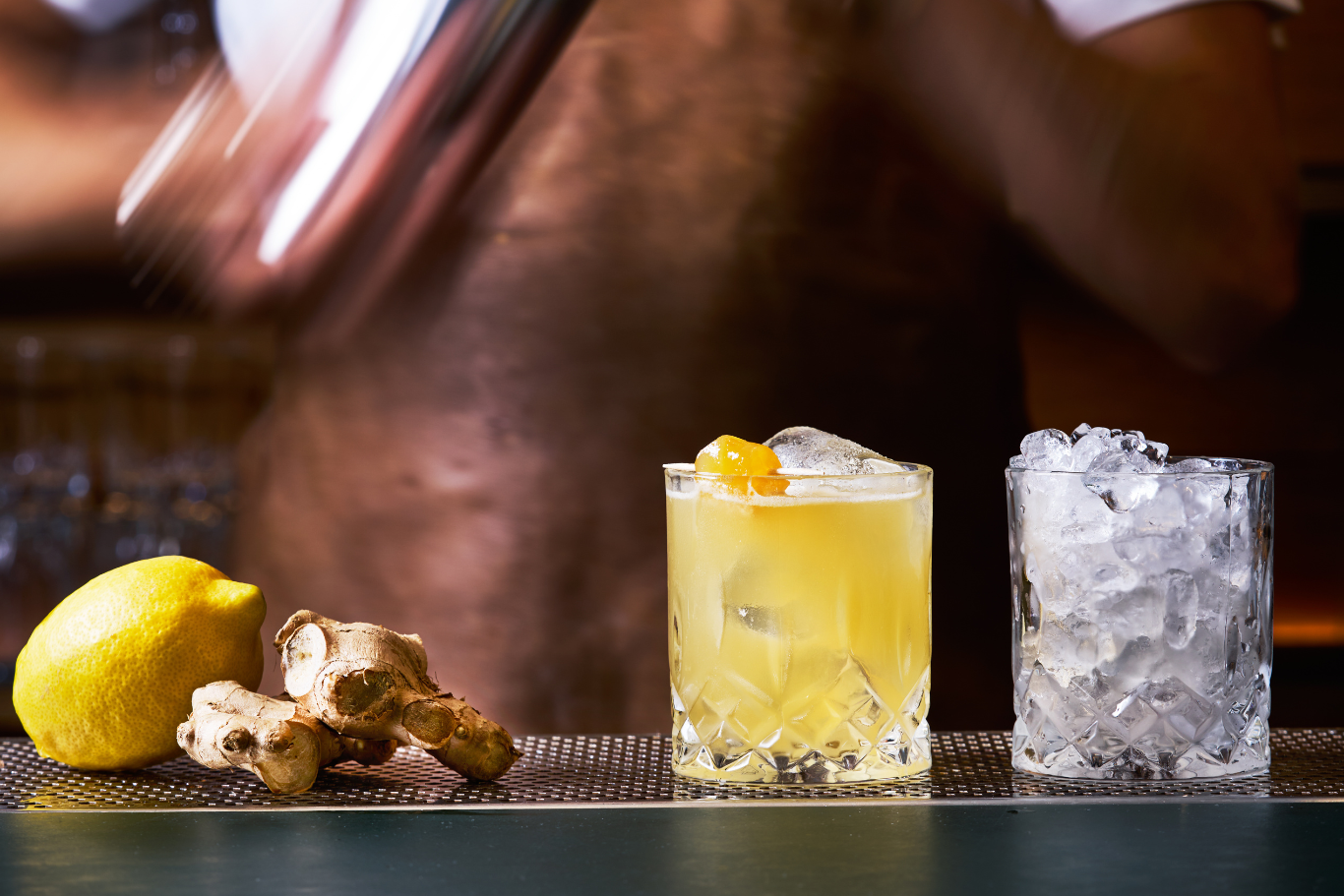 bartender laver cocktails